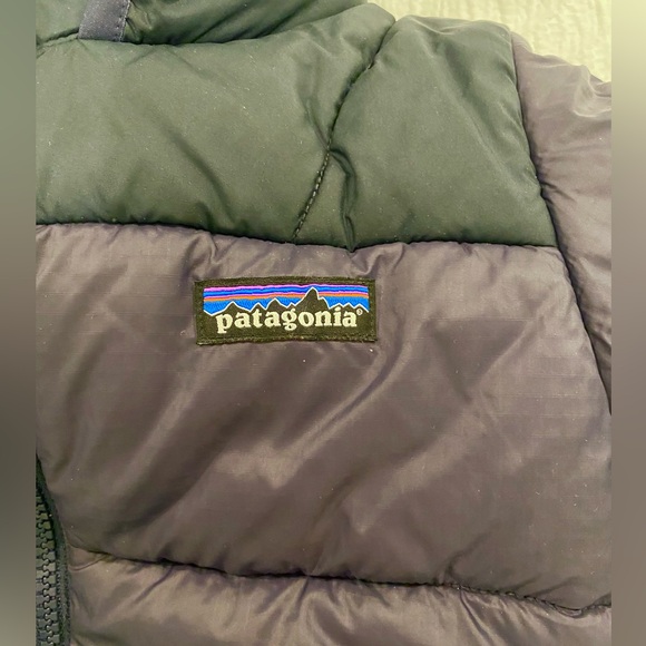 Patagonia Synthetic Puffer Insulated Hoody Jacket - Picture 3 of 8